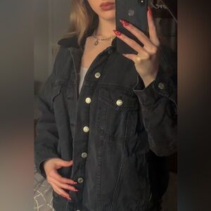 Black Denim Jacket With Fluffy Interior🖤